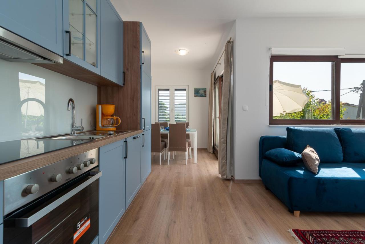 Apartment East *